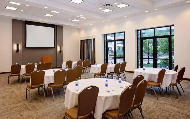 Hyatt Place Pittsburgh-North Shore