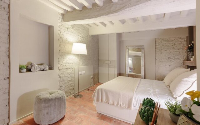 THE Smart Lucca Apartment Suite Inside the Walls