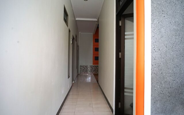 OYO 2038 Jasmine Guest House Balikpapan