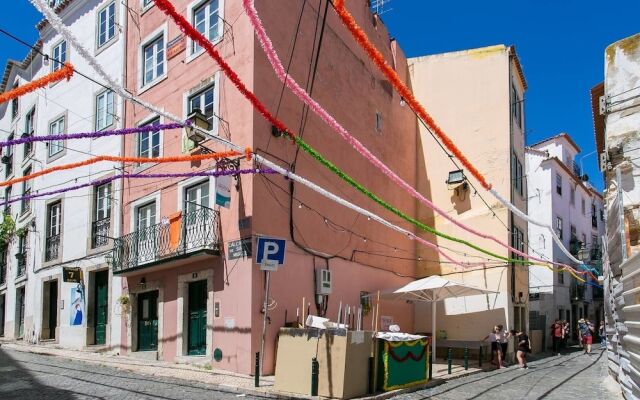 The Heart of Alfama Boutique Apartment