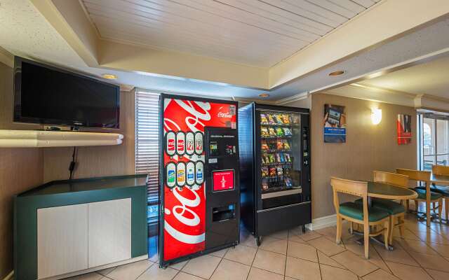 Motel 6 Grand Prairie, TX - Interstate 30