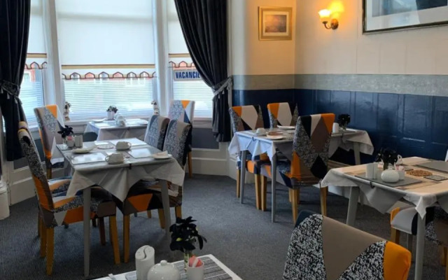 Hornby Villa 4*B&B Couples & Families Only