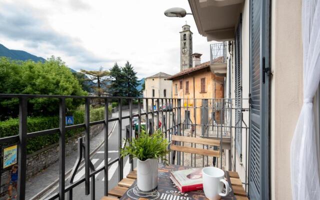 Lake Como Studio with Balcony and Private Parking