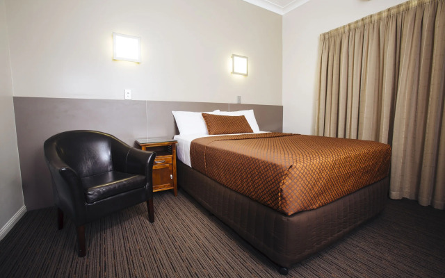City Oasis Inn Townsville, SureStay Collection by BW