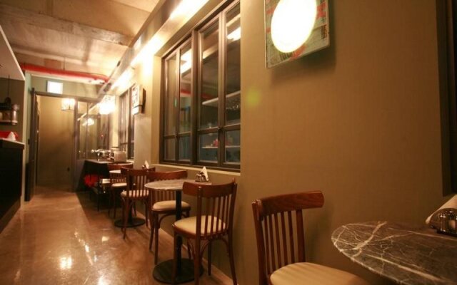Harbor Bridge Hotel