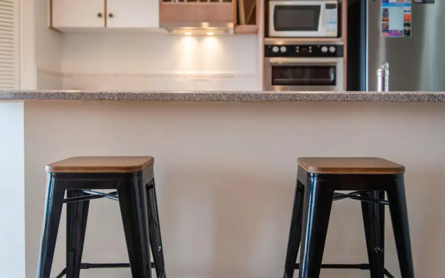 Ocean Views Galore - Airlie Beach