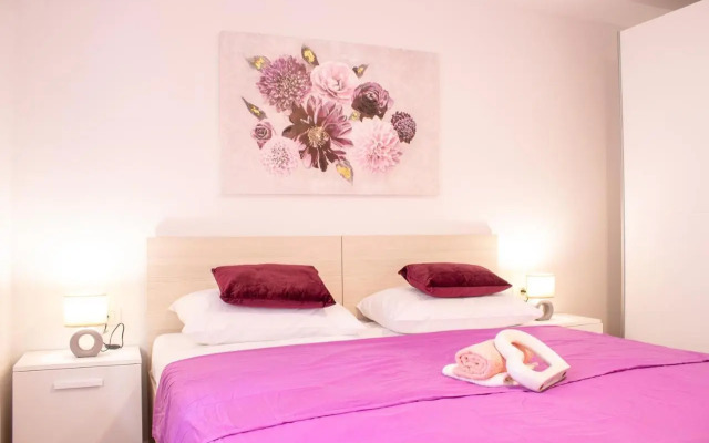 Julia's beautiful apartment for 6 with parking