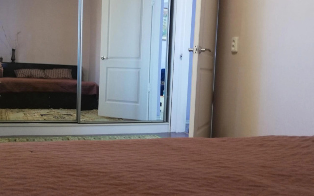 Apartments on Shmidta Street ( Ozerka)