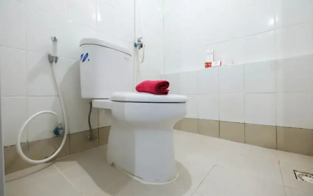 Comfy 2BR Bassura City Apartment Near Bassura Mall