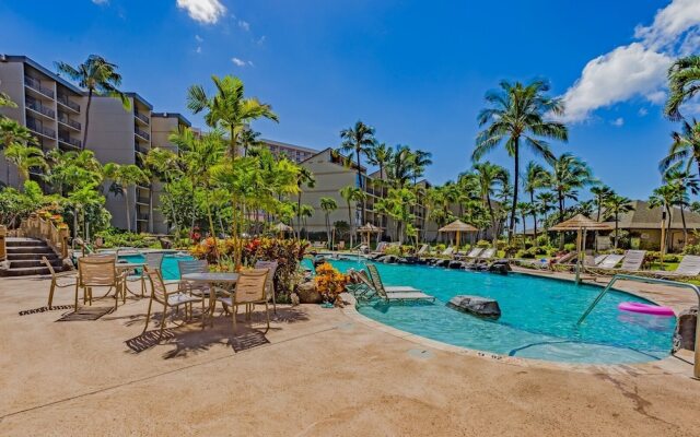 Kaanapali Shores Studio 742 Studio Bedroom Condo by RedAwning