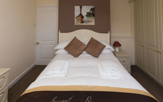 Beau Vallon Holiday Apartments