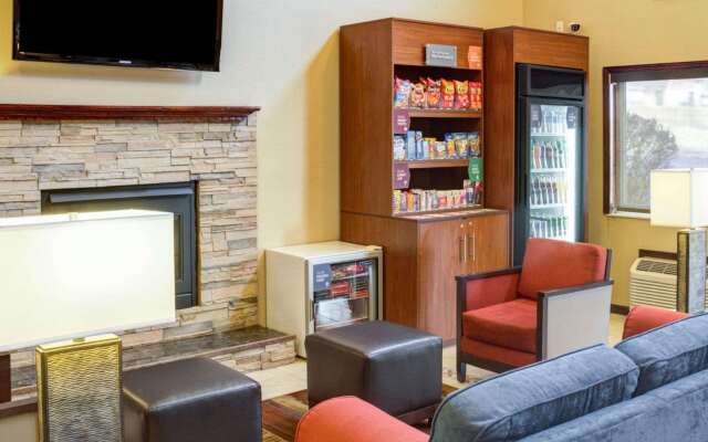 Comfort Suites Omaha Northwest