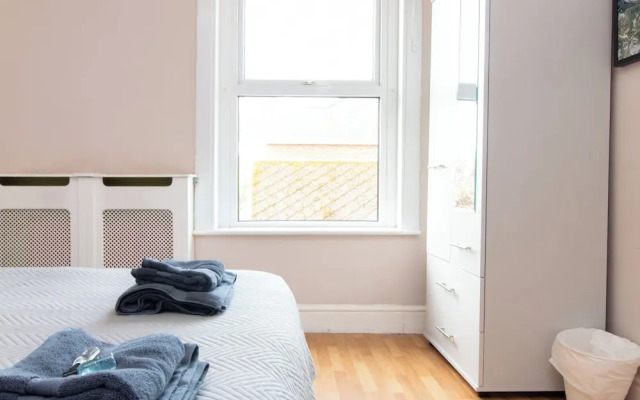 Thornbury Guest House Room 6