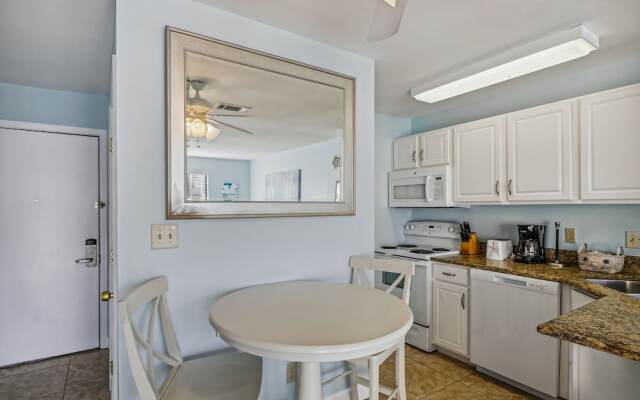 Sandpiper Cove 8112 Studio Bedroom Condo by RedAwning