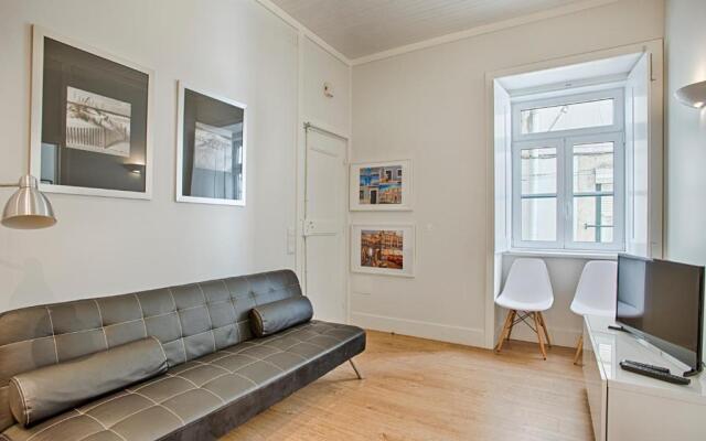 BmyGuest - Alfama Terrace Apartment