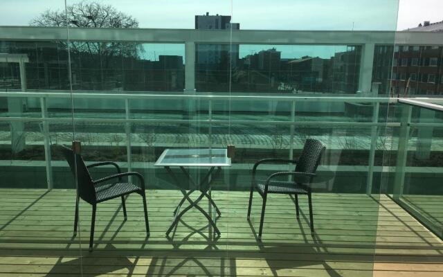 StarHomes Studio Lux 10