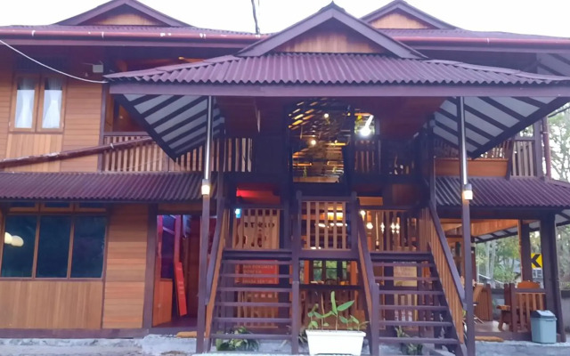 Hotel Besar Bulan Baru - Senggigi