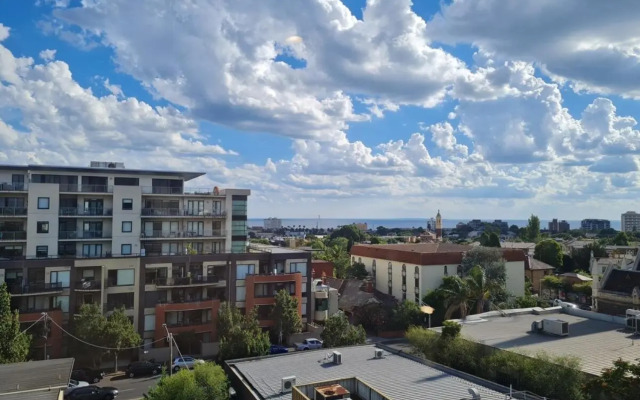 St Kilda 2BR2BA +Balcony +view+workstation+ car