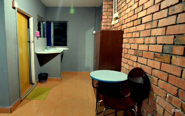 Zackry Guest House