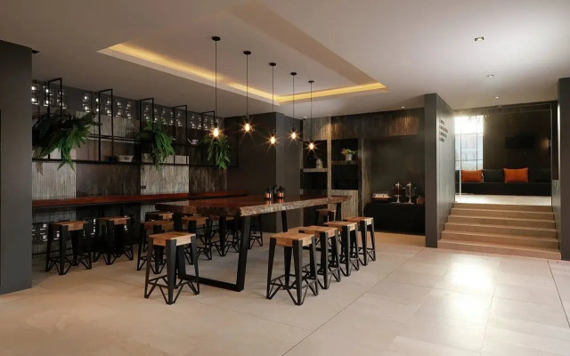 Prime Town - Posh & Port Hotel Phuket