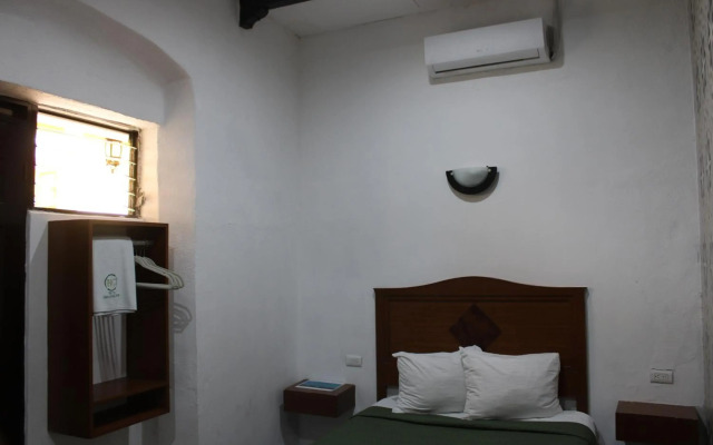 Hotel Guaranducha Inn