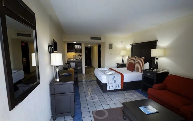 Nicest JR Suite Studio IN Cabo Downtown Marina, Cabo San Lucas