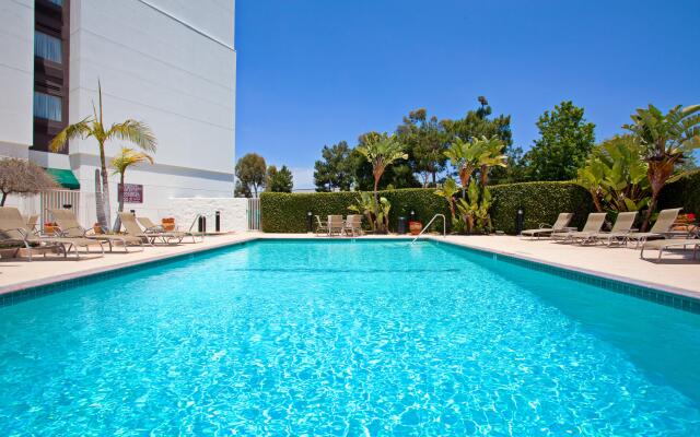 Holiday Inn La Mirada – Buena Park by IHG
