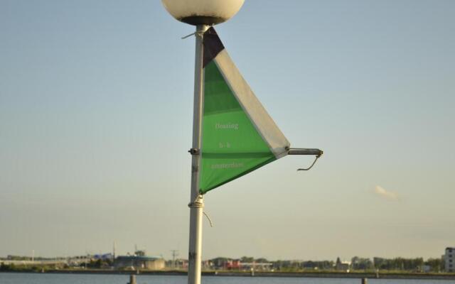 Floating B&B Amsterdam