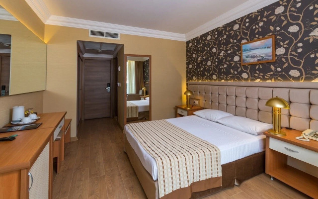 L’etoile Beach Hotel