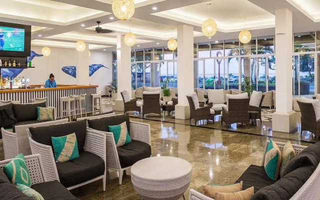 Tanoa International Dateline Hotel