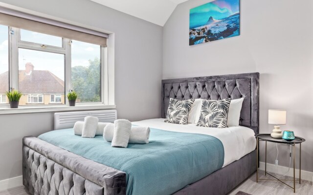 Cozy Serviced Room in Feltham Heathrow London Tw13