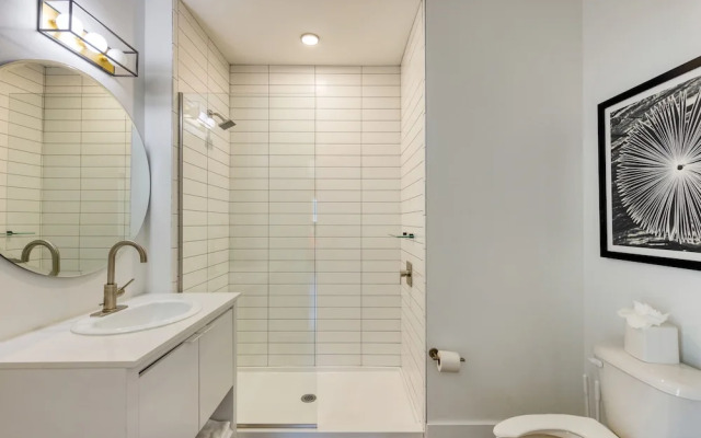 The Carter 505 by Avantstay 4BR Balcony