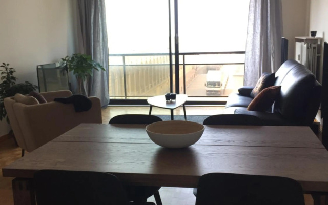 Rustig appartement met zeezicht dicht bij het centrum