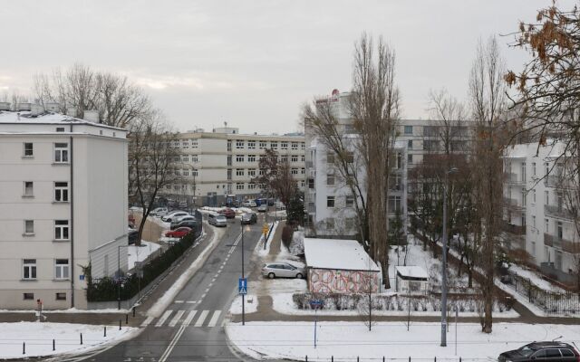 Warsaw Mickiewicza Apartment by Renters