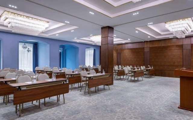 Вo'ston Hotel