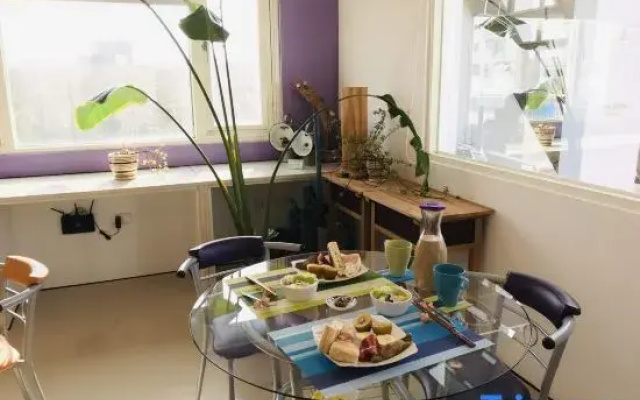 Yurong Hostel