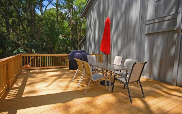 Wren Drive 18 by RedAwning