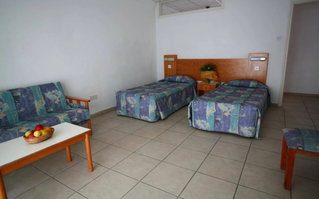 Green Bungalows Hotel Apartments