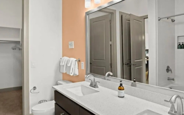 Modern Town Lake Penthouse by Cozysuites