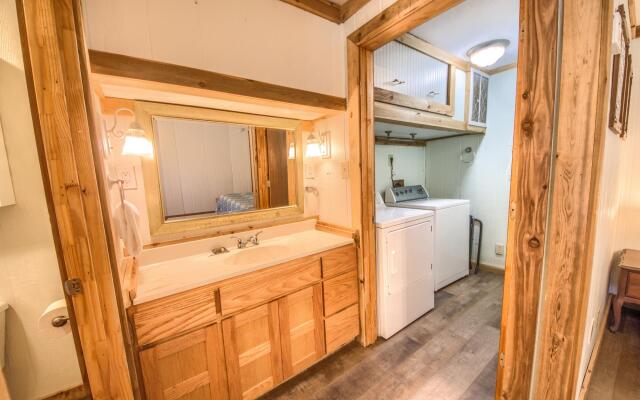 Hondo s River Haus RR 1300