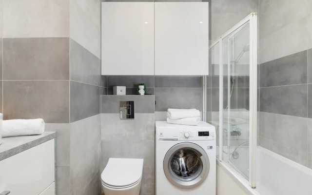 Spacious Apartment Krakow by Renters