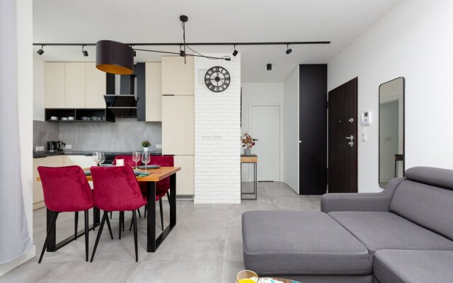 Apartment Grzybowska Warsaw by Renters