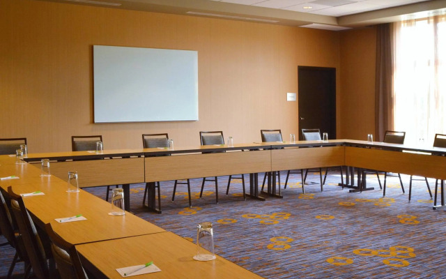 Courtyard by Marriott Youngstown Canfield