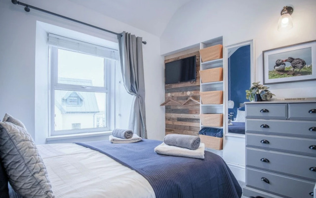 Swn Y Mor - 4 Bedroom Apartment - Saundersfoot