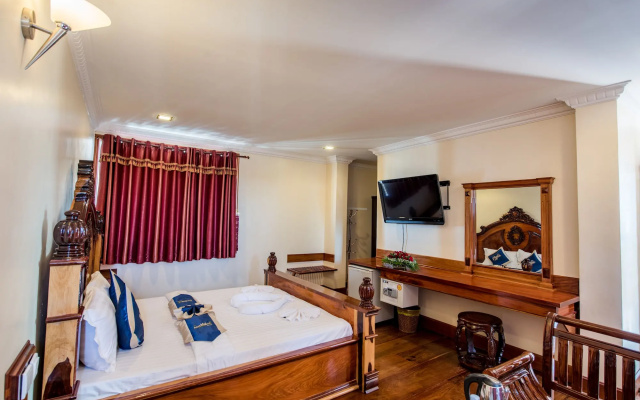 Seng Hout Hotel