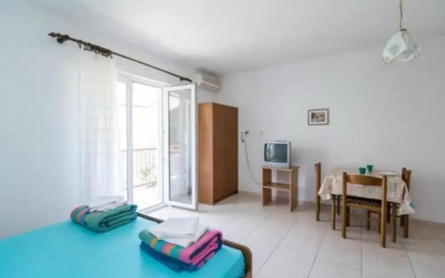 Apartments Boguvila - Studio With Terrace -