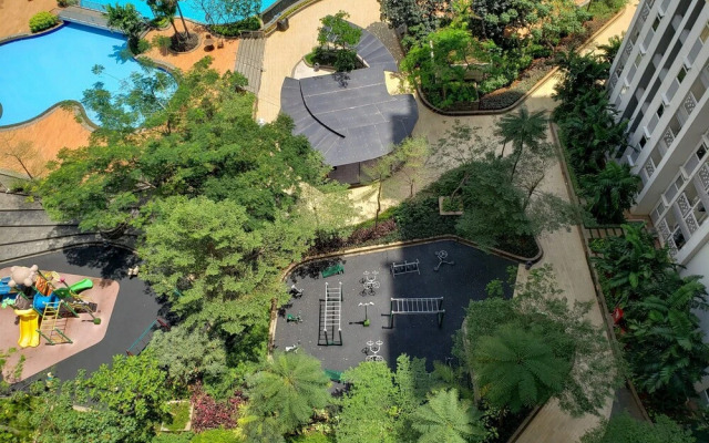 Comfort Living 2Br Apartment At Springlake Summarecon Bekasi