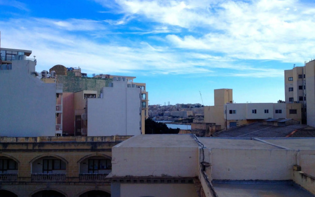Lee's House Bed & Breakfast Sliema