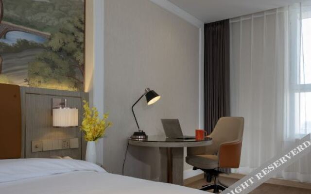 Vienna Hotel (Wuyuan Moore City store)