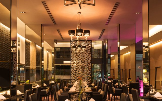 Radisson Suites Bangkok Sukhumvit